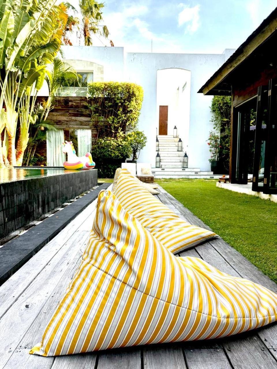 Elegant Villa Casabianca - Tropical Pool & Garden, Near Potato Head Beach Club! Seminyak Eksteriør bilde