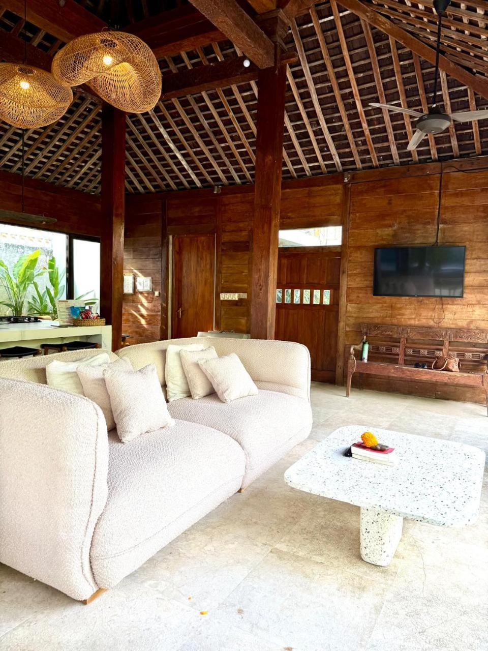 Elegant Villa Casabianca - Tropical Pool & Garden, Near Potato Head Beach Club! Seminyak Eksteriør bilde