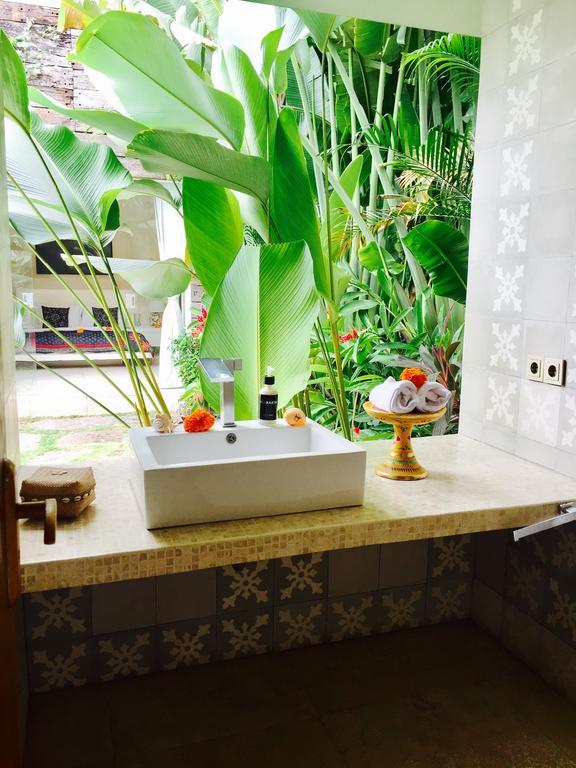 Elegant Villa Casabianca - Tropical Pool & Garden, Near Potato Head Beach Club! Seminyak Eksteriør bilde