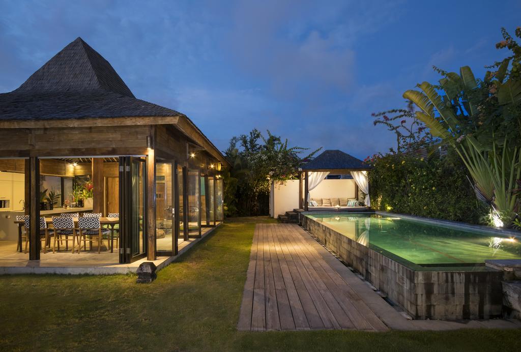 Elegant Villa Casabianca - Tropical Pool & Garden, Near Potato Head Beach Club! Seminyak Eksteriør bilde